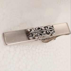 SWANK Vintage Tie Bar Clip Modernist Scroll Curled Round Design Silver